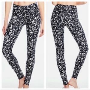 🗽Fabletics Midrise Full Length Leggings